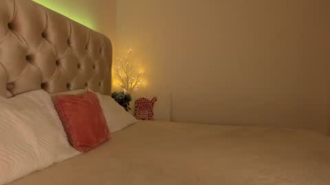 Denise online show from 02-22-25, 05:57