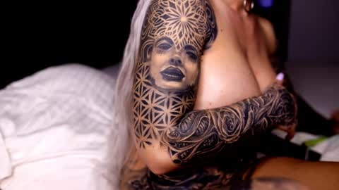   Tikhomirov old usersname    Instagram- tikhomirovandreea17 Twitter DeeaOfficial17  online show from 12-27-24, 08:24