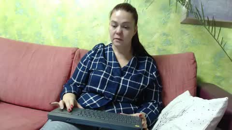 deea1805 online show from 12-29-24, 02:42