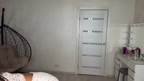 Anna online show from 07-31-26, 04:34