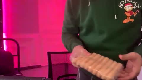 Snapshot of deez2nutz4u chatting on 12-03-25, 05:55 Deez2nutz4u online show from 12-03-25, 05:55