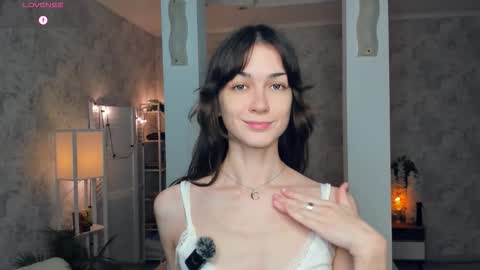 Amy online show from 11-07-25, 07:36