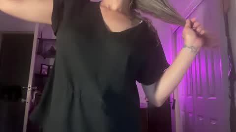 Snapshot of degeneratesaint chatting on 10-16-25, 06:47 Tori online show from 10-16-25, 06:47