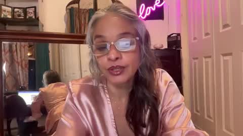 Snapshot of degeneratesaint chatting on 11-07-25, 04:01 Tori online show from 11-07-25, 04:01