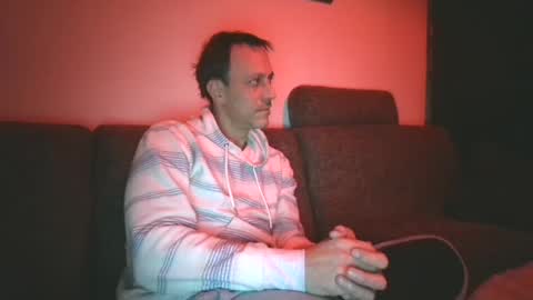 Snapshot of degrandis chatting on 01-14-25, 07:21 Luka Magic online show from 01-14-25, 07:21
