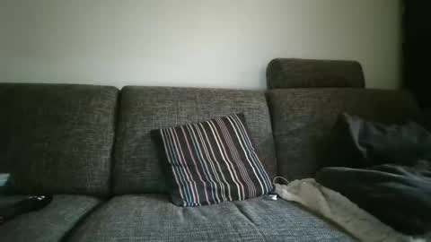 Snapshot of degrandis chatting on 02-22-25, 01:02 Luka Magic online show from 02-22-25, 01:02