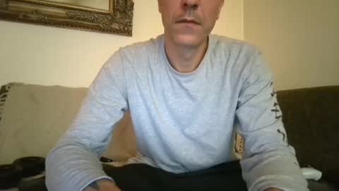 Snapshot of degrandis chatting on 10-18-25, 11:33 Luka Magic online show from 10-18-25, 11:33