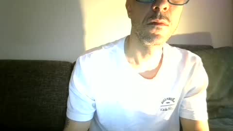 Snapshot of degrandis chatting on 05-14-26, 10:33 Luka Magic online show from 05-14-26, 10:33