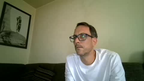 Snapshot of degrandis chatting on 06-05-26, 02:01 Luka Magic online show from 06-05-26, 02:01