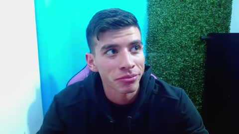 Snapshot of deiby_baby chatting on 12-15-24, 04:51 DEIBY online show from 12-15-24, 04:51