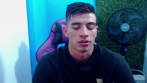 Snapshot of deiby_baby chatting on 12-20-24, 06:50 DEIBY online show from 12-20-24, 06:50