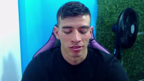 Snapshot of deiby_baby chatting on 12-28-24, 12:47 DEIBY online show from 12-28-24, 12:47