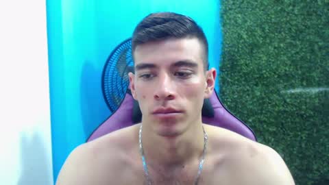 Snapshot of deiby_baby chatting on 12-30-24, 10:23 DEIBY online show from 12-30-24, 10:23