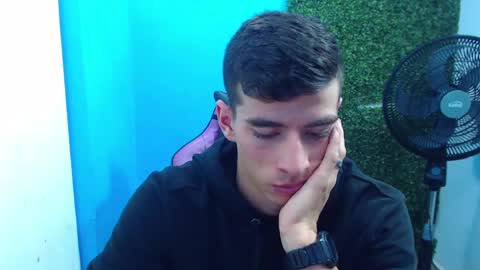 Snapshot of deiby_baby chatting on 01-08-25, 04:02 DEIBY online show from 01-08-25, 04:02