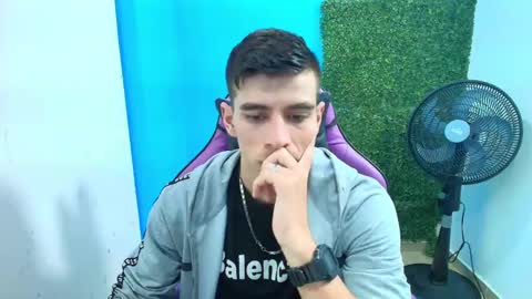 Snapshot of deiby_baby chatting on 02-06-25, 03:27 DEIBY online show from 02-06-25, 03:27