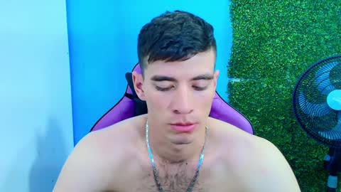 Snapshot of deiby_baby chatting on 02-19-25, 02:01 DEIBY online show from 02-19-25, 02:01