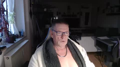 deinprinz2312 online show from 03-19-26, 05:11