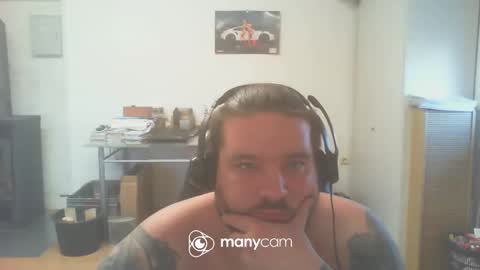 Snapshot of deinspielzeug87 chatting on 01-26-25, 02:52 deinspielzeug87 online show from 01-26-25, 02:52