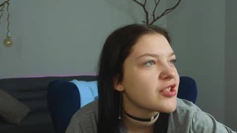 deliaeffy online show from 03-25-26, 01:06