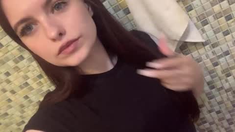 Kiki online show from 04-08-26, 05:13
