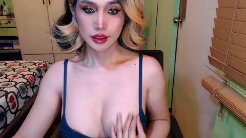 Snapshot of deliciosats chatting on 02-27-25, 07:01 Mercedes online show from 02-27-25, 07:01