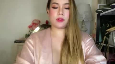 iyalicious online show from 11-13-25, 06:18