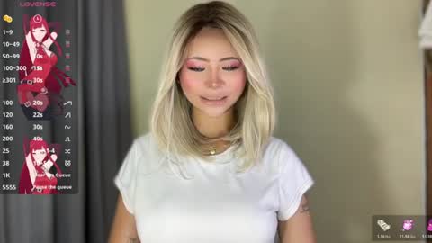 Snapshot of deliciousfaye chatting on 07-14-26, 05:34 Hello your loving faye 3 online show from 07-14-26, 05:34