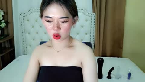 Sophie online show from 06-07-26, 02:37