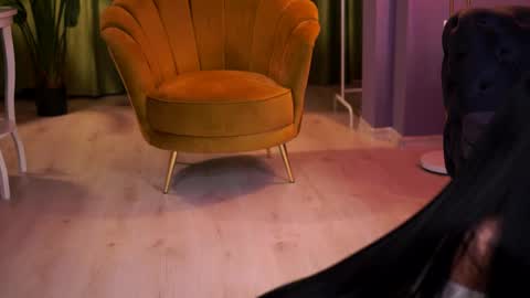 Delilah online show from 04-21-26, 01:42