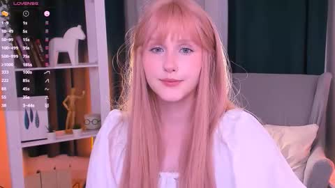 Snapshot of delilahtaylor chatting on 10-11-25, 10:30 Delilah or Laila online show from 10-11-25, 10:30