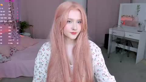 Delilah or Laila online show from 06-18-26, 10:03