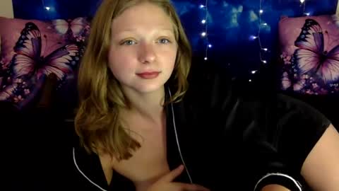DelilaLove3412 online show from 06-16-26, 10:23