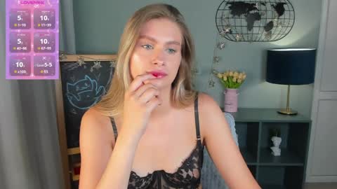delinasis online show from 06-09-26, 01:39