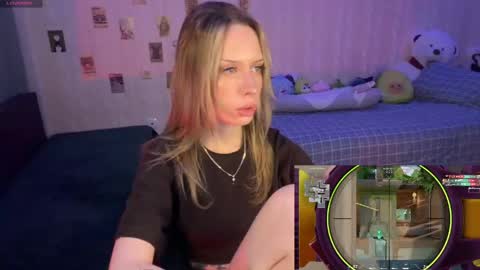Della online show from 05-03-26, 04:24