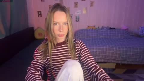 Della online show from 05-12-26, 03:20