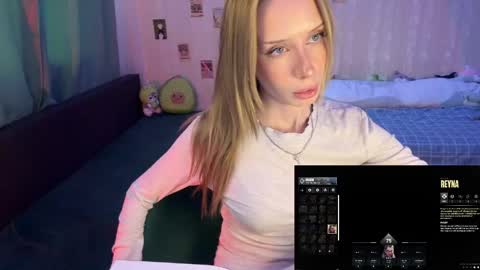 Della online show from 05-14-26, 01:51