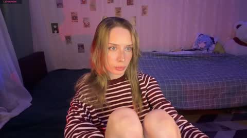 Della online show from 05-18-26, 09:42
