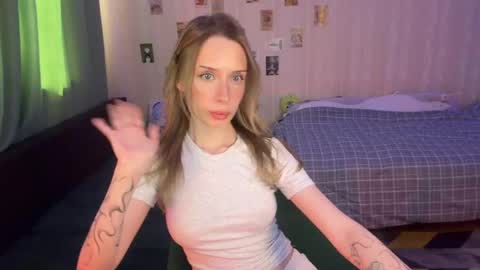 Della online show from 05-20-26, 11:16
