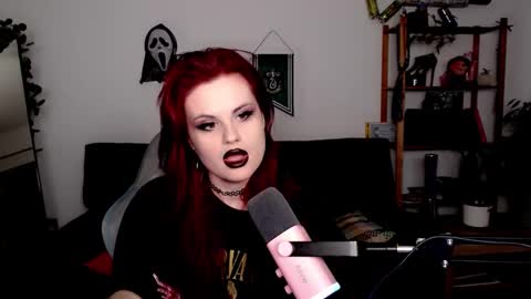 dellacrush_ online show from 11-10-25, 06:40