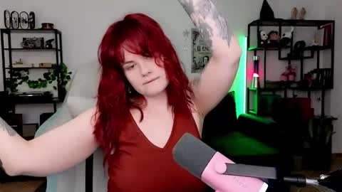 dellacrush_ online show from 04-28-26, 05:07