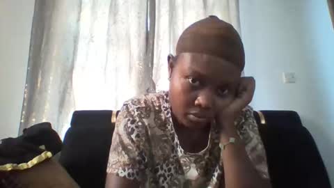 dellarine517299 online show from 01-12-26, 10:31