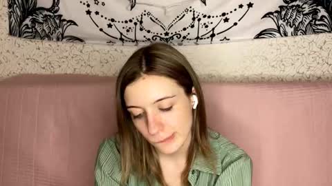 Sia online show from 01-09-26, 01:47