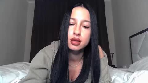 delly_love online show from 10-08-25, 07:11