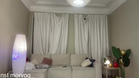 Delora online show from 11-21-25, 08:51