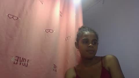 delphine online show from 04-15-26, 08:21