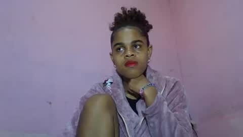 delphine online show from 05-28-26, 03:59