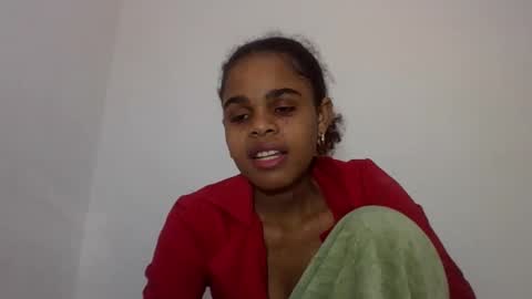 delphine online show from 06-08-26, 01:11