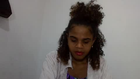 delphine online show from 06-18-26, 01:15