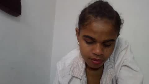 delphine online show from 06-21-26, 05:43
