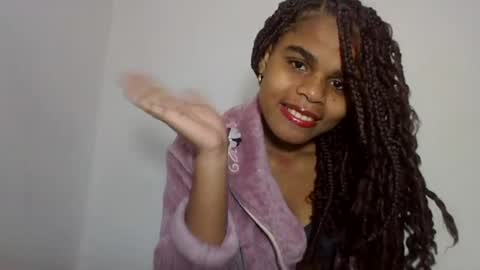 delphine online show from 06-25-26, 11:15